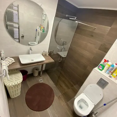 Omar Stan Na Dan Besplatan Parking 아파트 사라예보