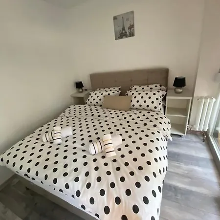 Omar Stan Na Dan Besplatan Parking Apartman