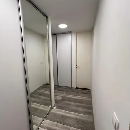 Appartement Omar Stan Na Dan Besplatan Parking